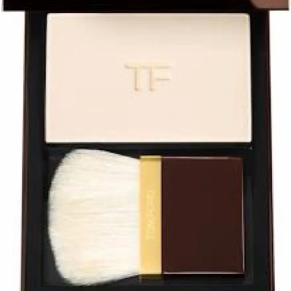 🎀 Tom Ford Translucent Finishing Powder - 01 Alabaster Nude - NIB - Full Size 🎀